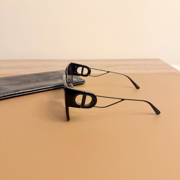 DIOR Sunglasses - Picture 3 of 4